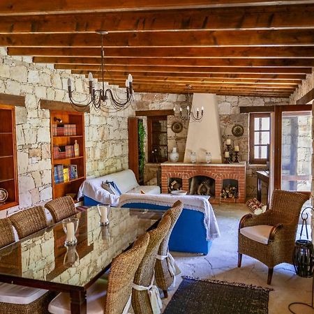 Listed Villa In Laneia Λάνια Εξωτερικό φωτογραφία